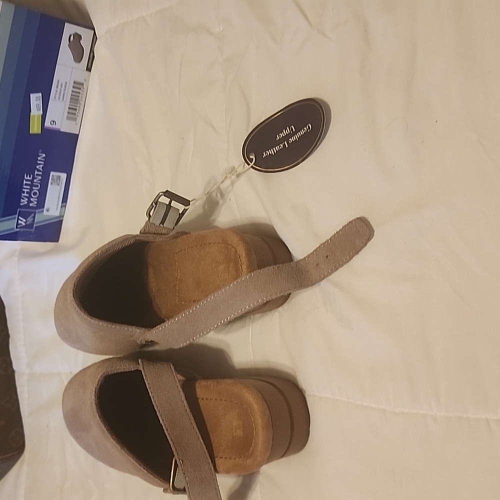 Shoes - Picture 3 of 5